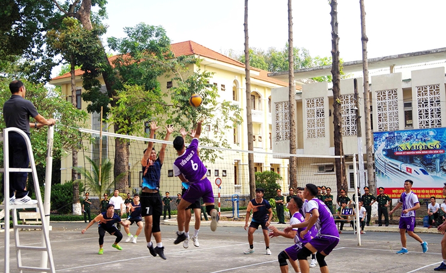 GIAO LƯU BÓNG CHUYỀN CHÀO MỪNG KỶ NIỆM 95 NĂM NGÀY THÀNH LẬP ĐOÀN 1 Vhempic