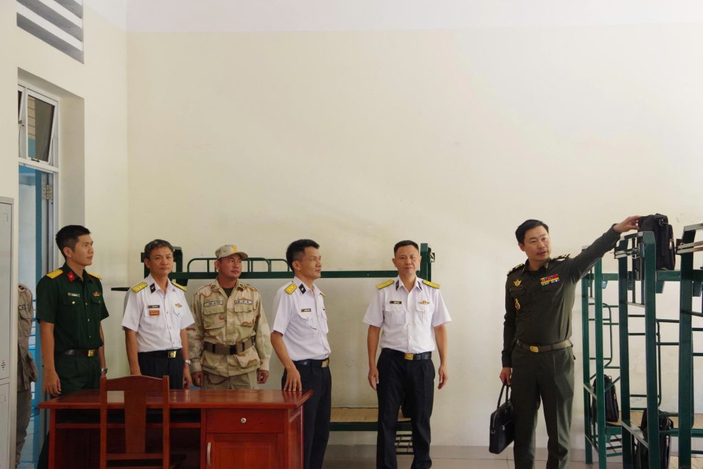 TRƯỜNG CAO ĐẲNG KỸ THUẬT HẢI QUÂN LÀM VIỆC VỚI TÙY VIÊN QUÂN SỰ CAMPUCHIA TẠI VIỆT NAM 5 Z7666157350519 7b7a75b24a6d50cc5946355ac1dadad7