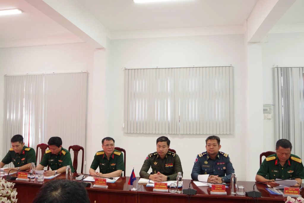 TRƯỜNG CAO ĐẲNG KỸ THUẬT HẢI QUÂN LÀM VIỆC VỚI TÙY VIÊN QUÂN SỰ CAMPUCHIA TẠI VIỆT NAM 2 Z7666157350587 C42ca168e810426d726dcc551aba1d8b