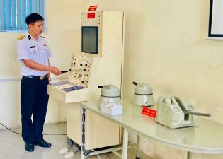 Z7679396175052 833a41f94dccb24ef77633c2e73cfc24