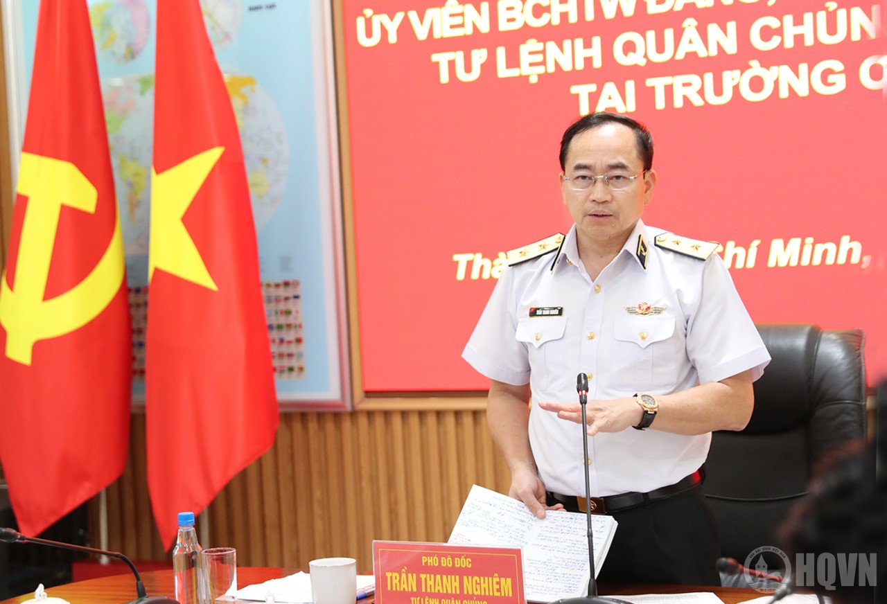 TƯ LỆNH HẢI QUÂN KIỂM TRA TRƯỜNG CAO ĐẲNG KỸ THUẬT HẢI QUÂN