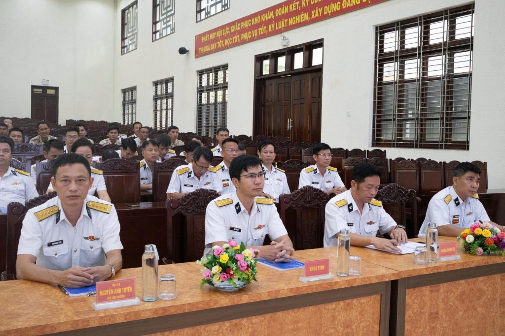 BẾ MẠC TẬP HUẤN HỌC VIÊN HẢI QUÂN HOÀNG GIA CAMPUCHIA 3 Z7709849766899 6711665220287529b54f175b0ef30244