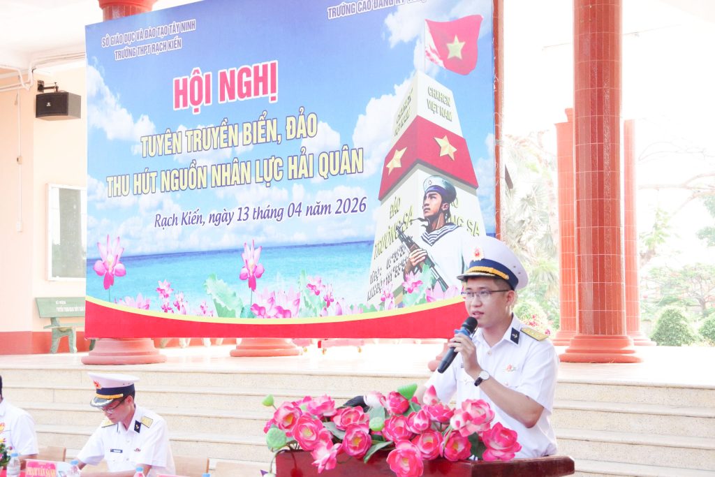 TUYÊN TRUYỀN BIỂN, ĐẢO VÀ THU HÚT NGUỒN NHÂN LỰC 4 Z7720556697256 3b87897a8306bd10945392a7fb5118cd Copy