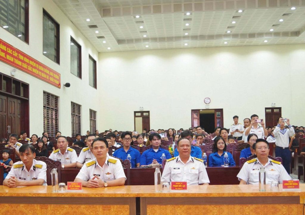Các đại biểu tham dự Chương trình